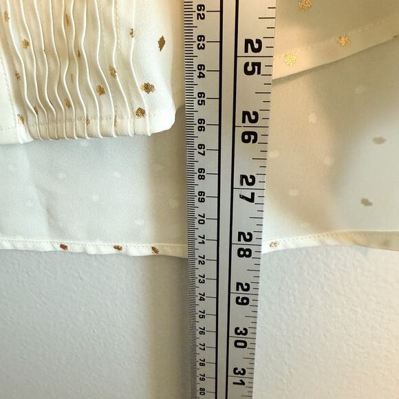 UNTUCKit Sabrina Cream Gold Foil Dot Pleated Button Front Blouse Women’s Size 6 - Picture 8 of 14